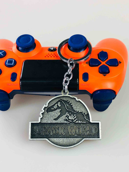 Брелок Jurassic World: Fallen Kingdom — логотип з динозавром, колір на вибір