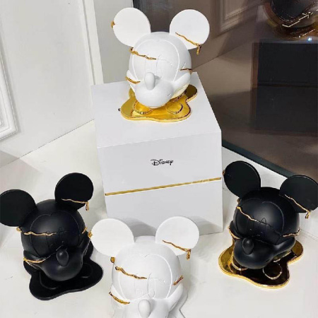 Фігурка Голова Міккі Маус біла з білою підставкою (28см)