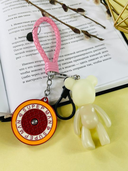 Брелок Bearbrick Супермен (Фосфорный) Двойной