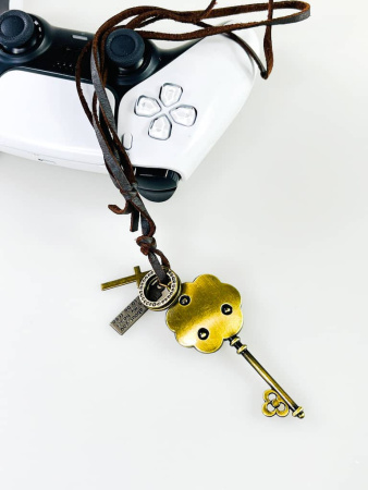 Кожаный Шнурок на шею с Кулоном Ключ