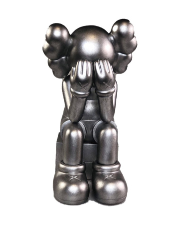 Kaws Companion Passing Through Фигурка (серебряный) 28 см