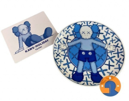 Набор тарелок Kaws 4шт (15см*15см)
