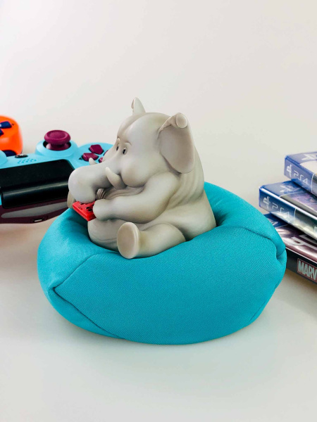 Фігурка Слона з джойстиком на подушці (10см)