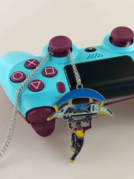 Геймерський кулон Fortnite з дельтапланом