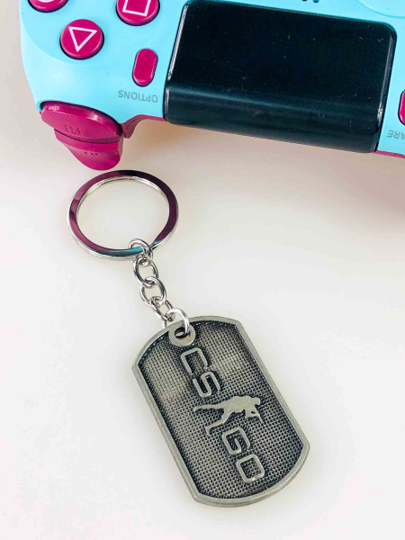 Геймерський металевий брелок CS:GO