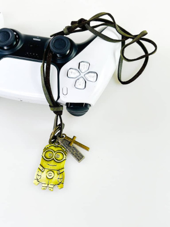 Кожаный Шнурок на Шею с Кулоном Миньон