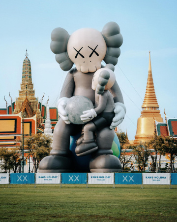 Вінілова фігурка KAWS Holiday Thailand (Grey) 28см