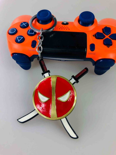 Брелок Deadpool (Marvel), колір на вибір