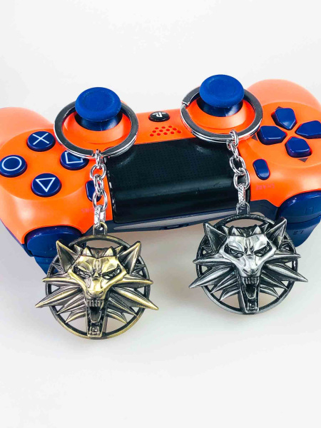 Ігровий брелок The Witcher «Медальйон Вовка» металевий (срібний / бронзовий)