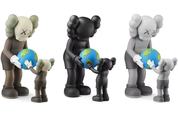 KAWS THE PROMISE Вінілова фігурка Чорна (34см) KAWS THE PROMISE Вінілова фігурка Чорна (34см)