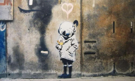 Banksy Deep Sea Diver Figure біла (Фігурка) - 30см