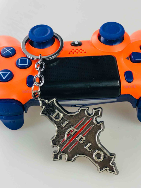 Ігровий брелок Diablo IV — металевий логотип Diablo, аксесуар для геймерів