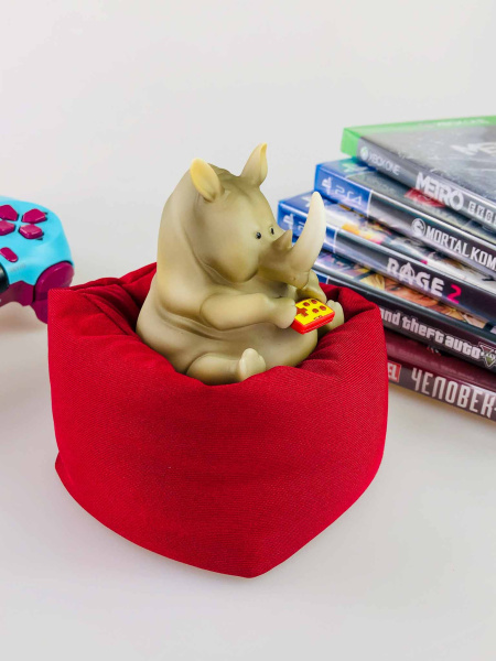 Фігурка Носорога з джойстиком на подушці (10см)