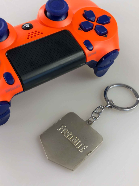 Ігровий брелок EPIC GAMES металевий