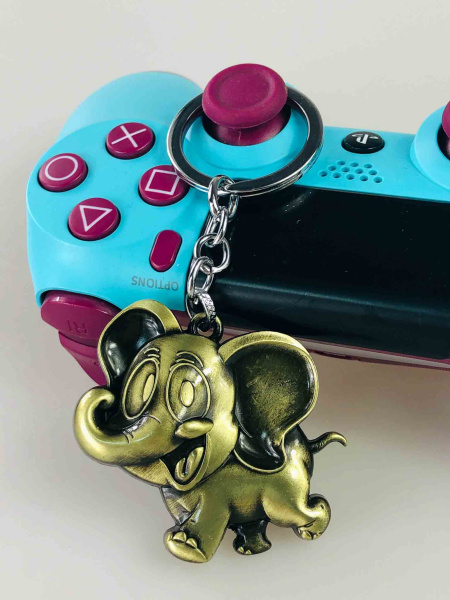 Брелок “Милий слоник” (металевий, ретро-стиль)