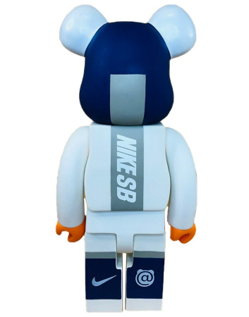 Bearbrick Nike Sb White фигурка (белый с синим) 1000% (70 см)