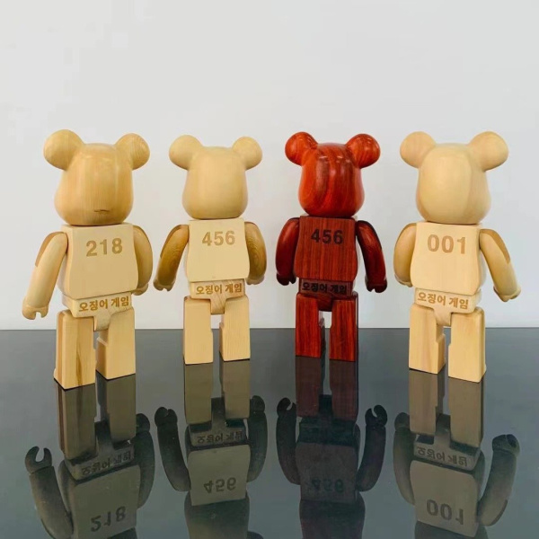 Bearbrick Игра в Кальмара Netflix 400% (28см)